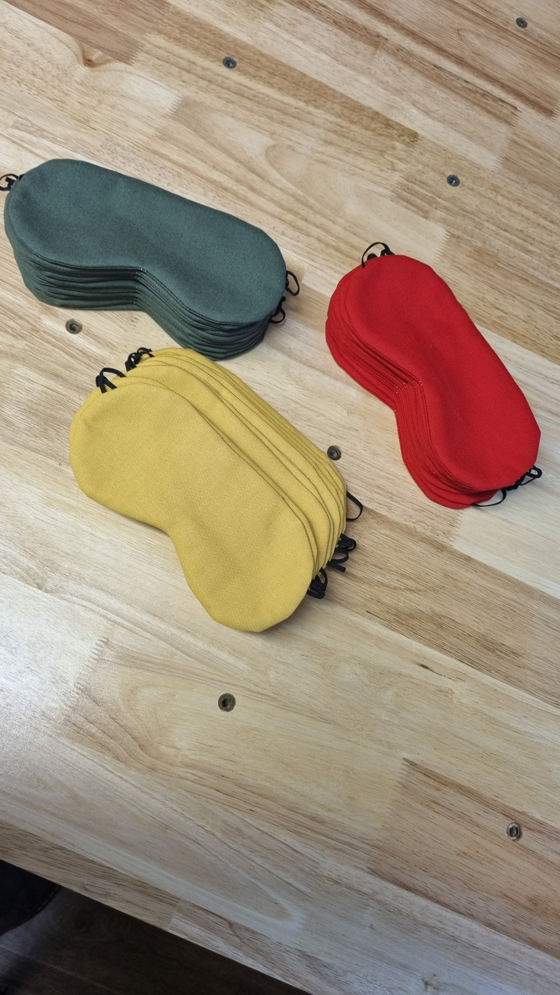 Augenmasken mit beruhigenden Kräutern 