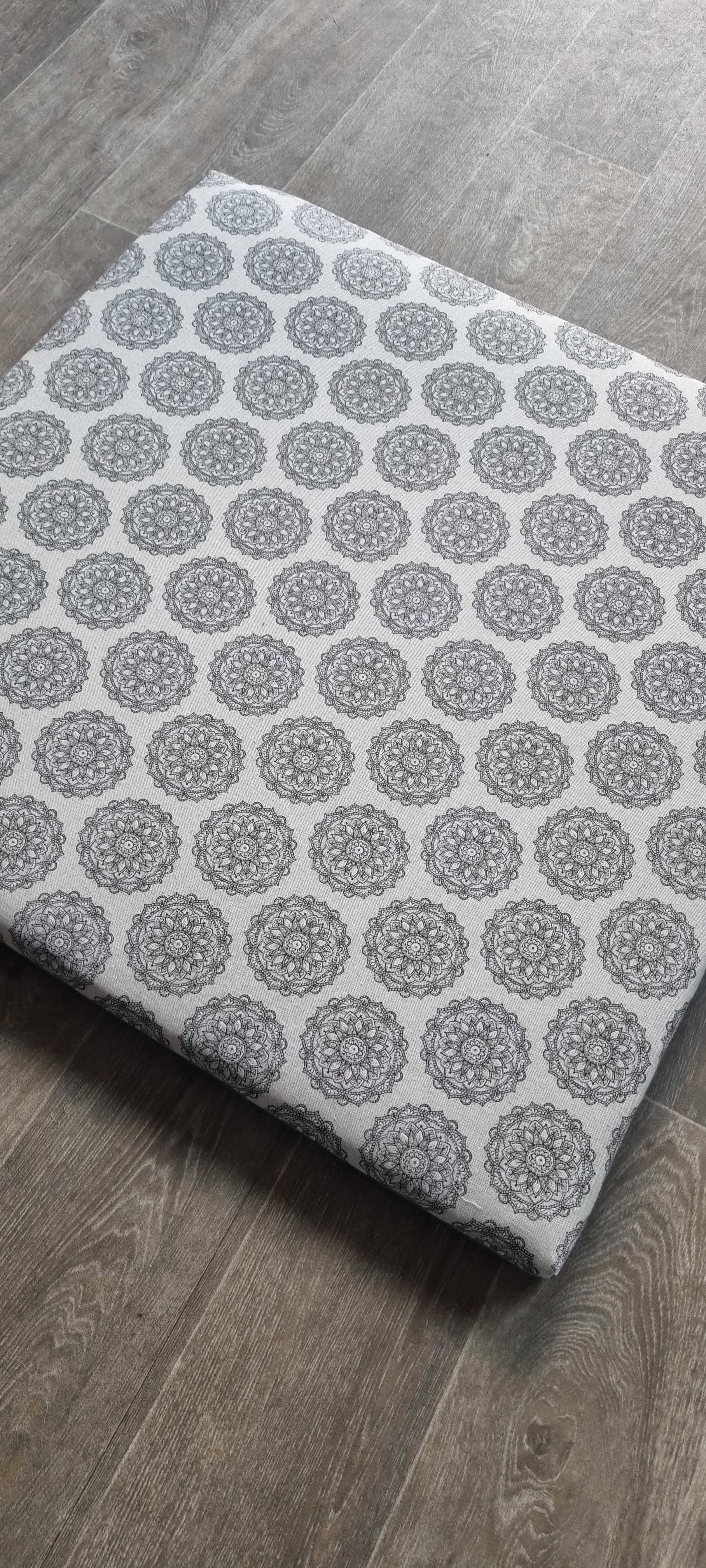 MANDALA Meditationsmatte 80x80